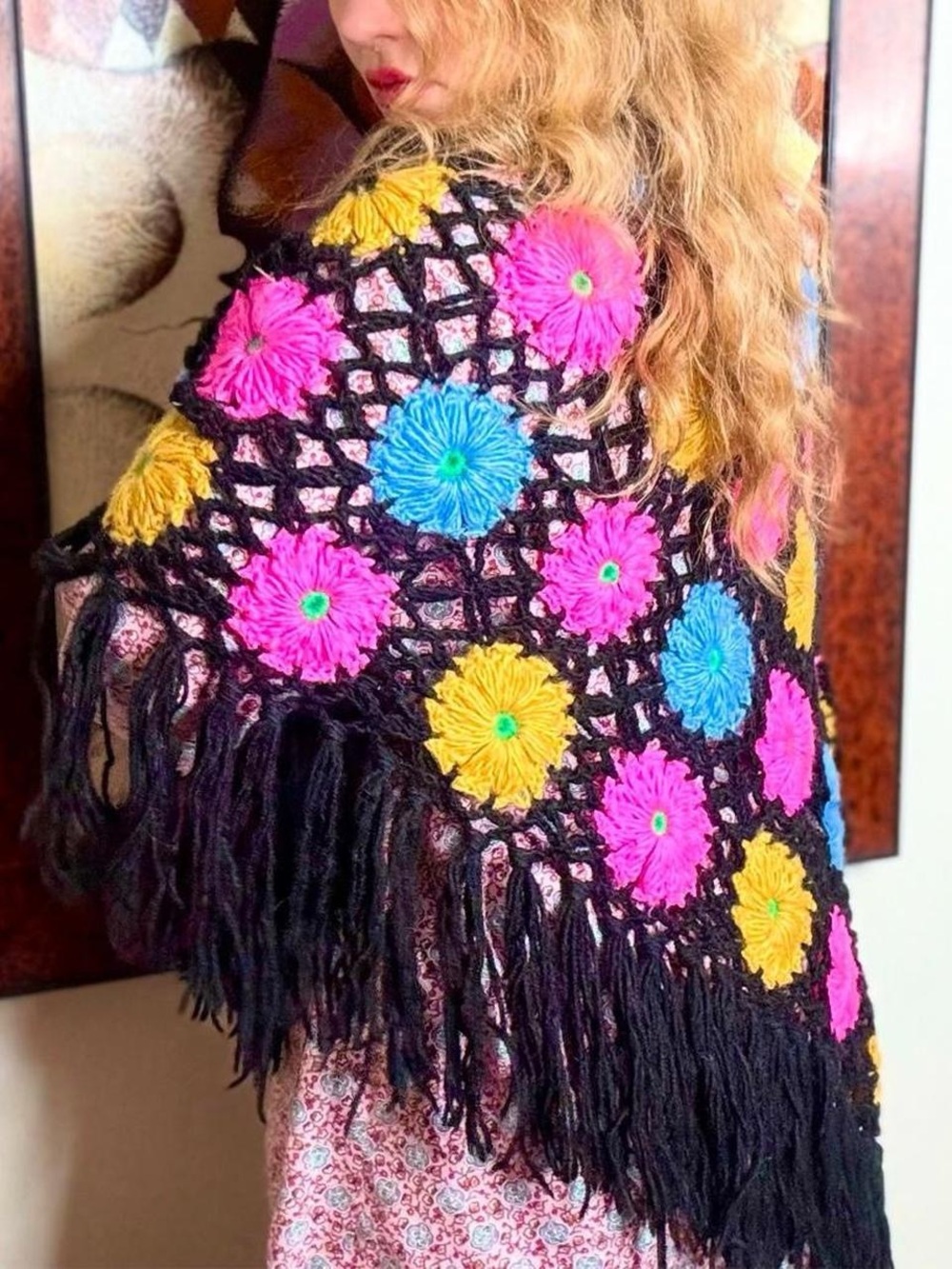 1970s Fitco LA acrylic knit crochet granny square shawl RARE